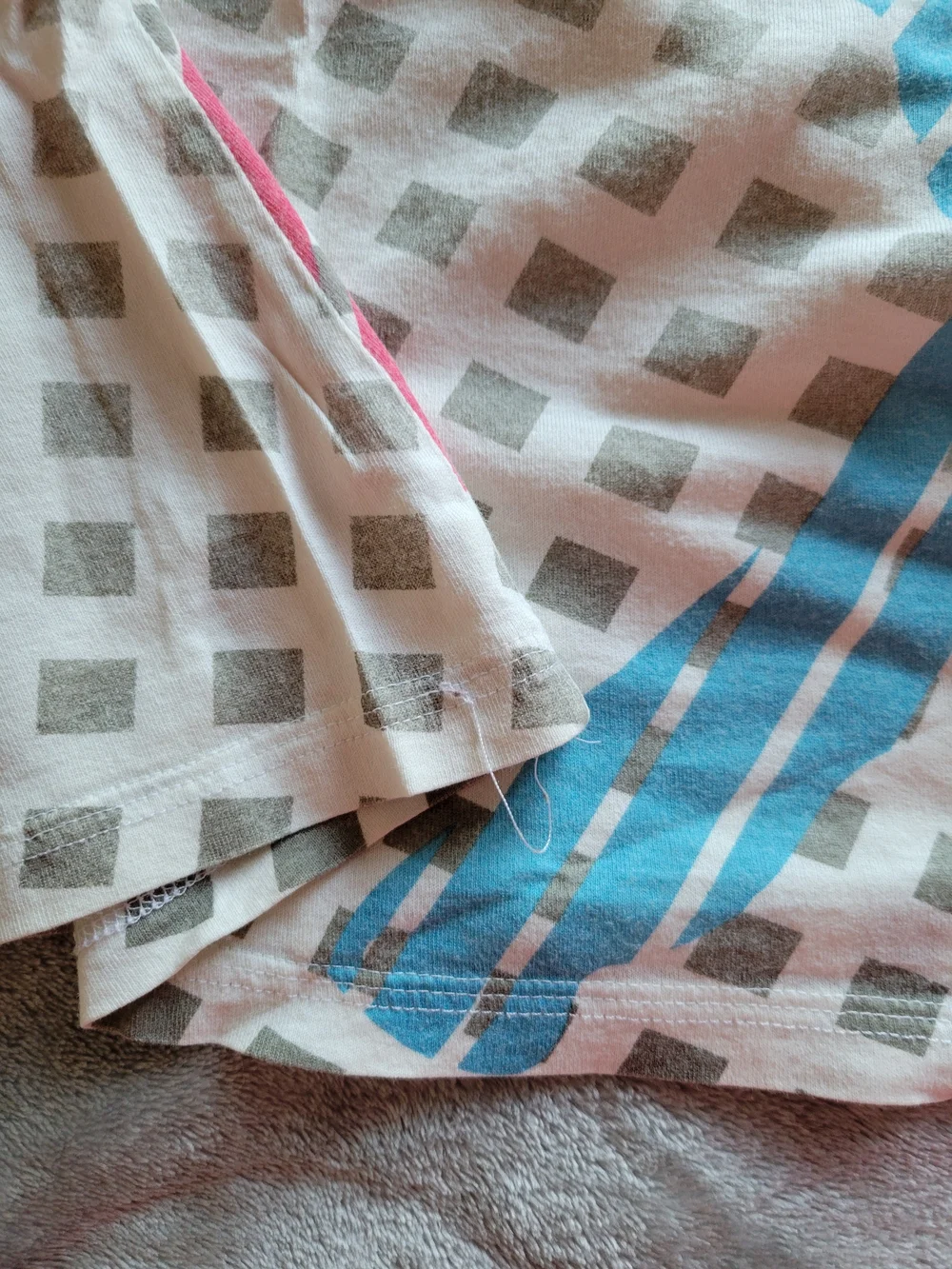 2008 L.A.M.B. icon Tee - Picture 4 of 5